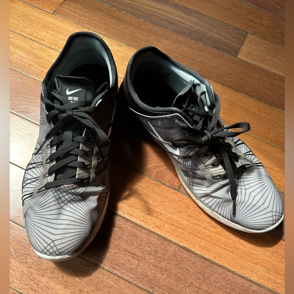 Nike Free TR6 women’s sneaker